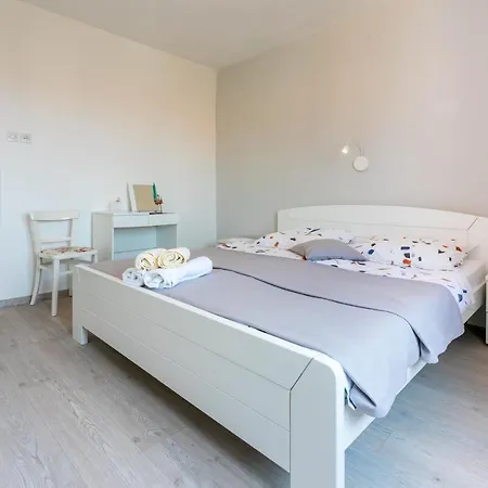 Holiday home House Milenka Banjol